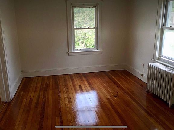 4th image of 596 Jennings Avenue # Second Floor