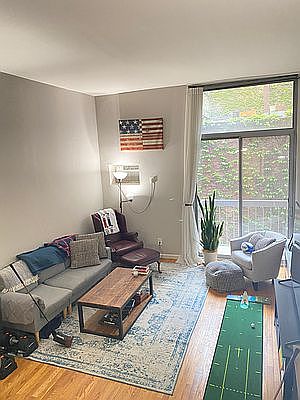 5th image of 184 Thompson St APT 1C