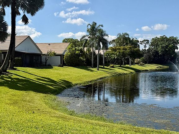 3rd image of 4787 Brighton Lakes Boulevard