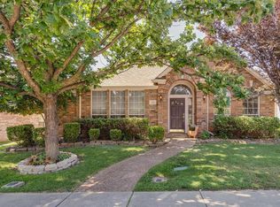 476 Crestview Point Dr, Lewisville, TX 75067