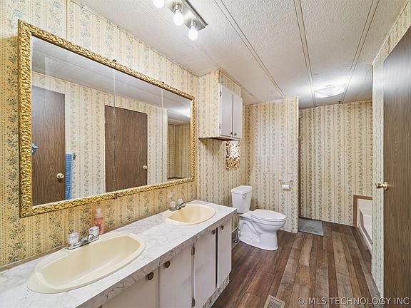 4th image of 358126 E 5400th Rd