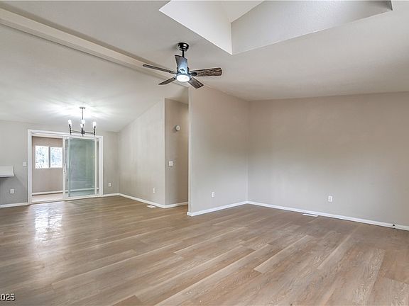 5th image of 1181 Carson St #1