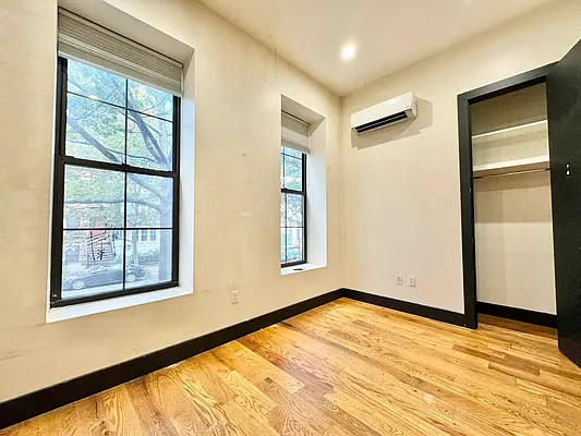 Rented by Pear NYC LLC | media 29