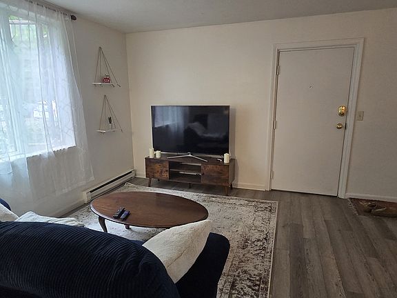 4th image of 349 Pearl St APT 126