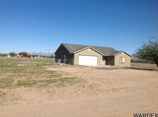 6835 W Waddell Dr, Golden Valley, AZ 86413