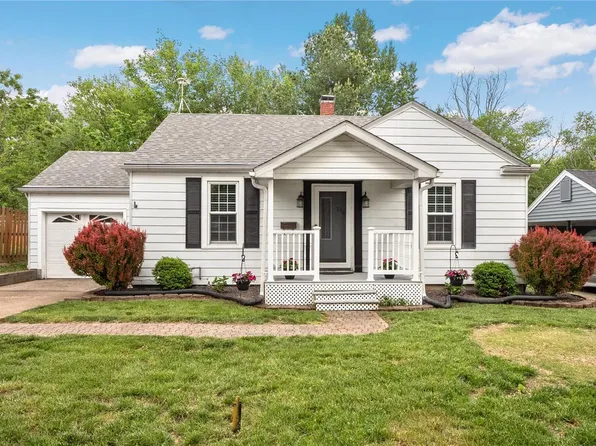216 W Washington St, Columbia, IL 62236