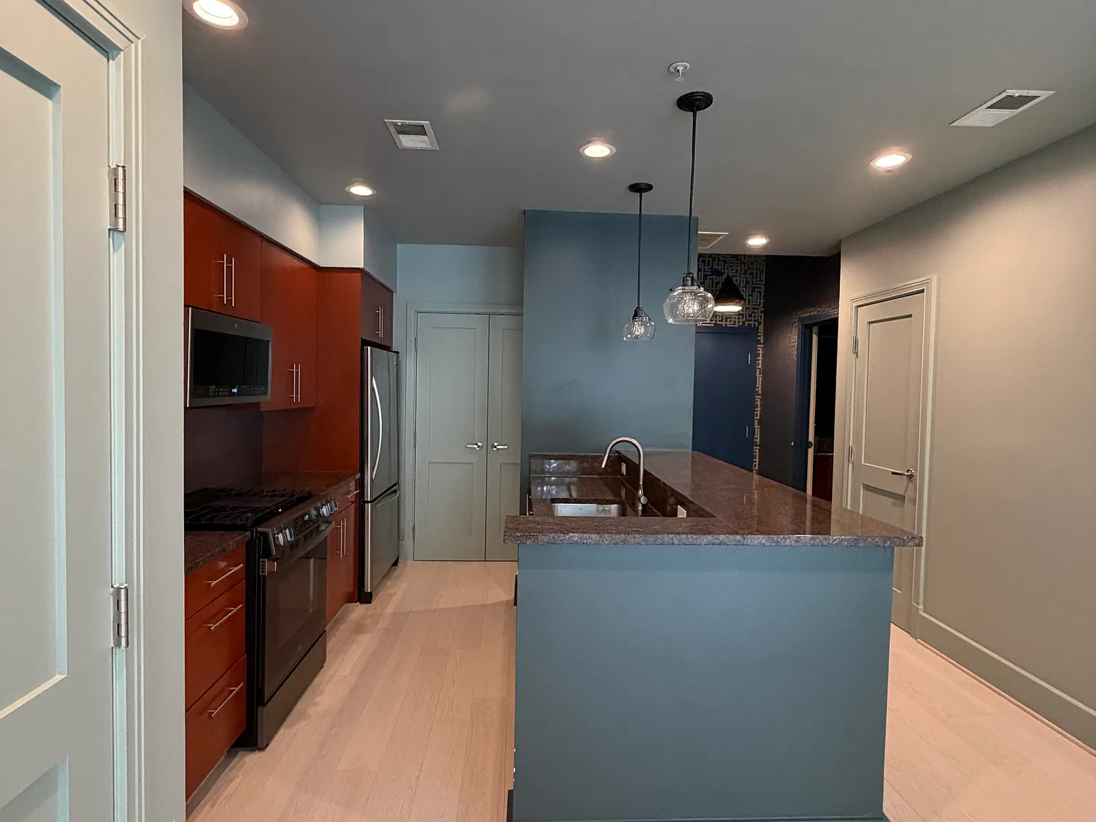 2 bed, 1189 sqft, $3,800 — Photo 4