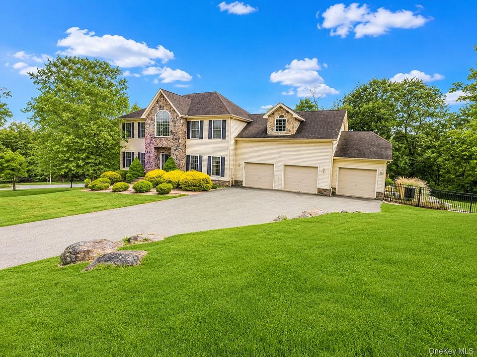 3 Alloway Crescent, Highland Mills, NY 10930 | Zillow