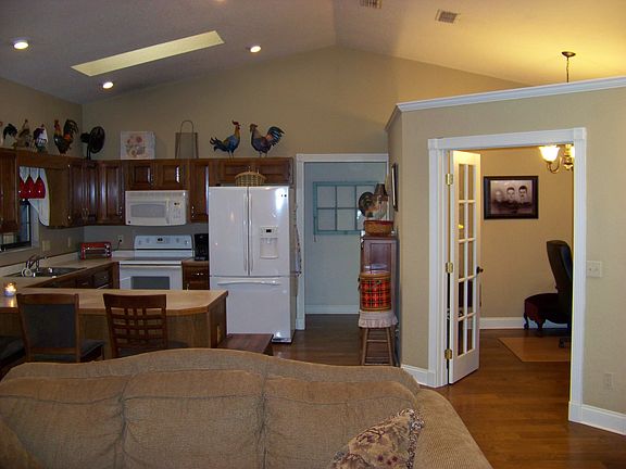 3rd image of 745 SE 56th Ave