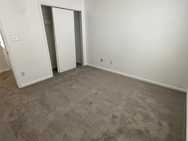 4 Marigold Ln — Photo 11