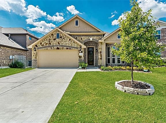 2nd image of 1104 White Dove Dr