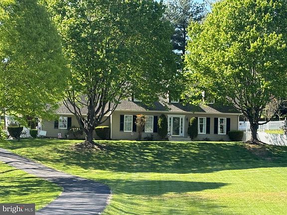 2nd image of 783 Bowling Green Rd