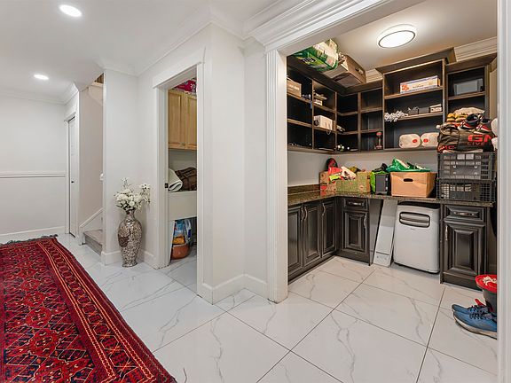 4th image of 6516 142a St