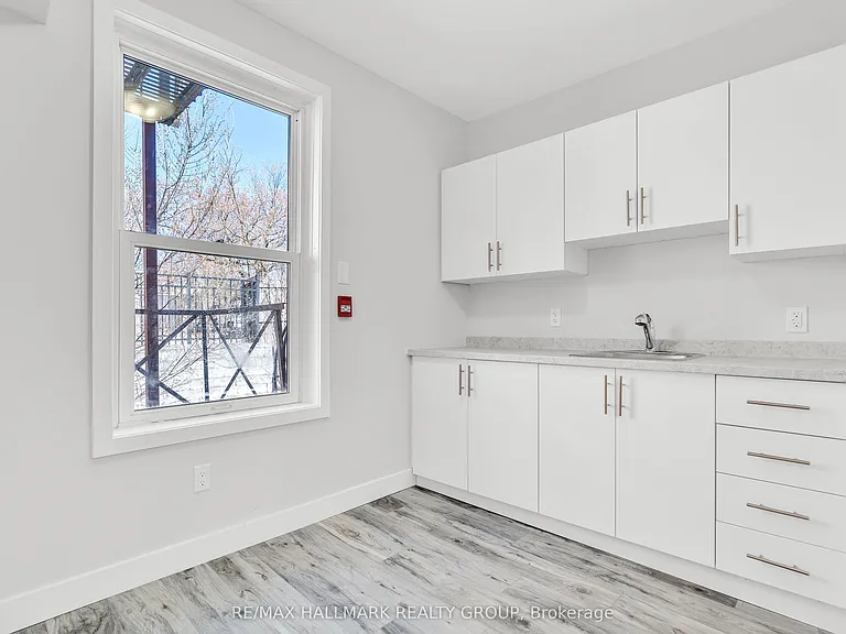 261 Somerset St E #3 — Photo 10