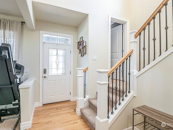 4th image of 6039 Pennsylvania Street SE