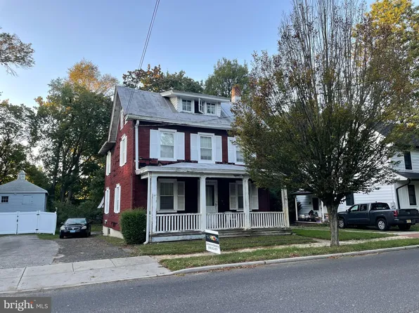 65 E 2nd St, Moorestown, NJ 08057