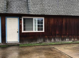 1858 Inner Cir #3, Medford, OR 97504