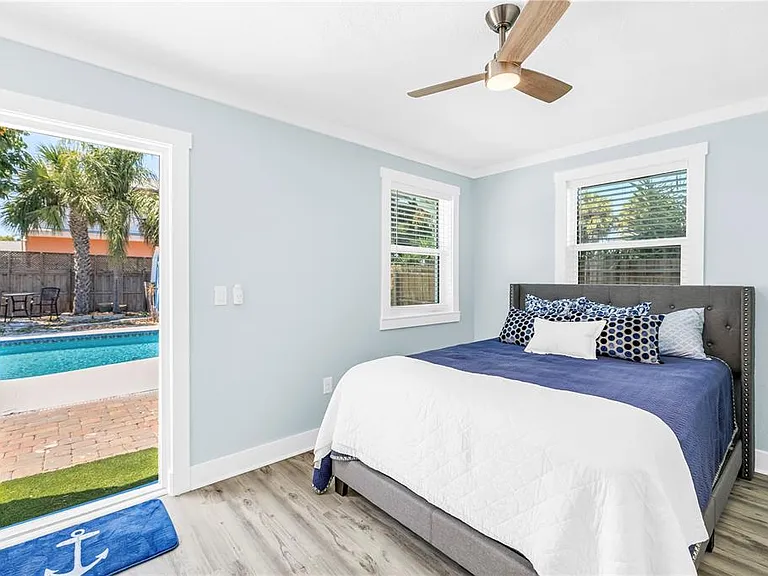 6892 Gulf Winds Dr #2 — Photo 16