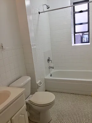 Rented by CNYC Apartments | media 25