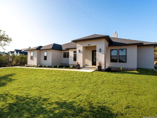 333 Upland Ct, Canyon Lake, TX 78133