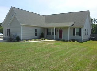 455 Nine Foot Rd, Newport, NC 28570