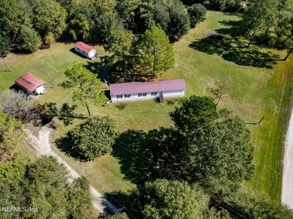 23387 NW 32nd Pl, Lawtey, FL 32058