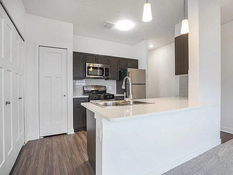 Meadowbrooke Apartment Homes — Photo 156