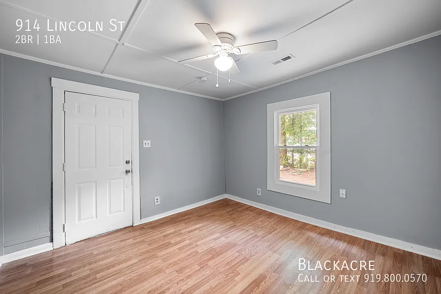 Cute 2 Bedroom bungalow — Photo 4