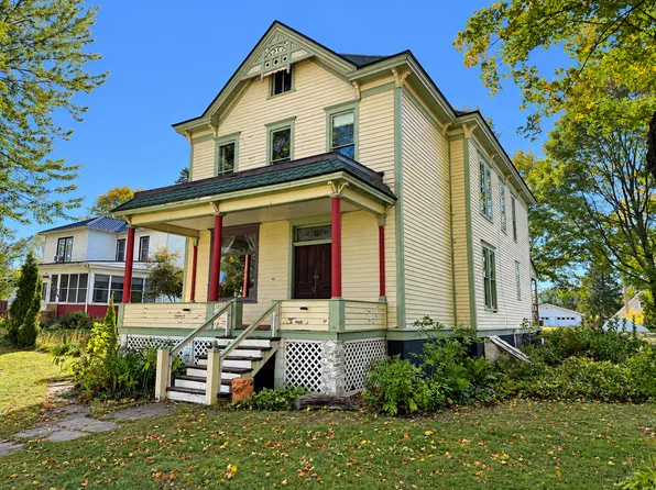 1545 2nd Ave, Cumberland, WI 54829