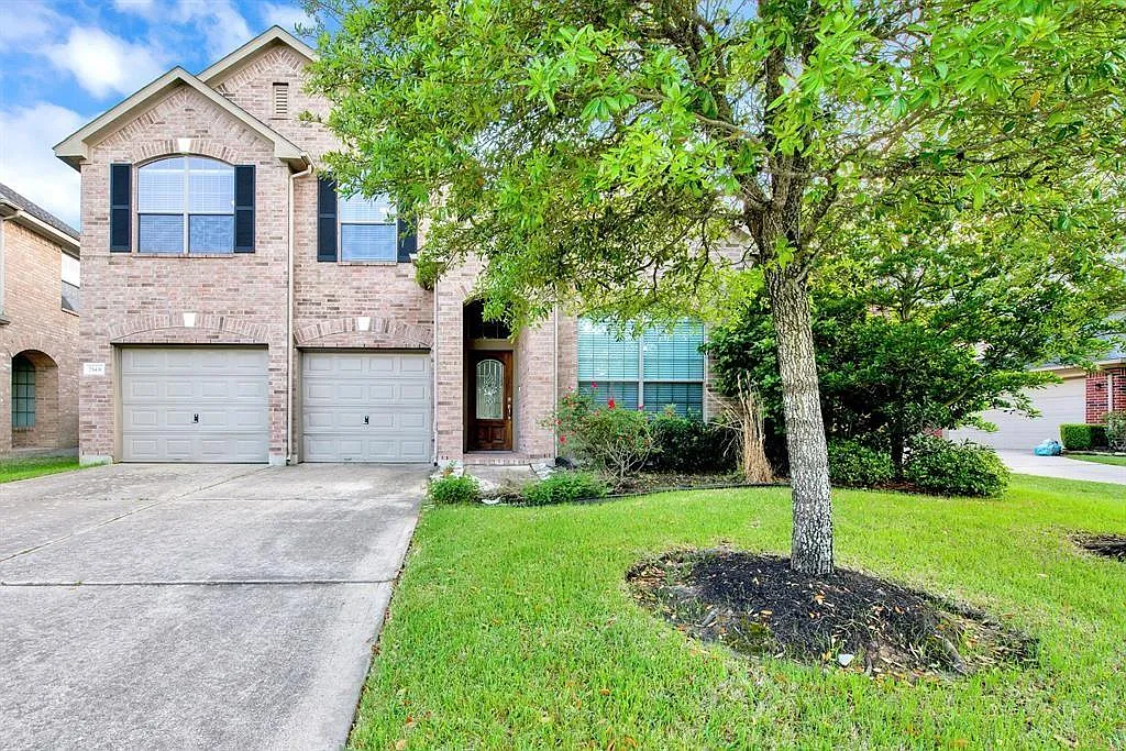 4 bed, 3.5 bath, 2578 sqft, $2,795 — Photo 2