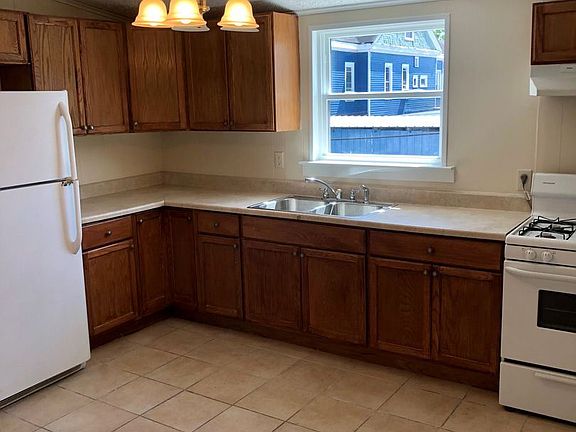3rd image of 1202 N Broad Ave