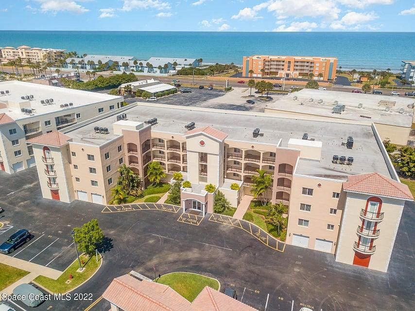 1st image of 121 Lancha Cir Unit 102
