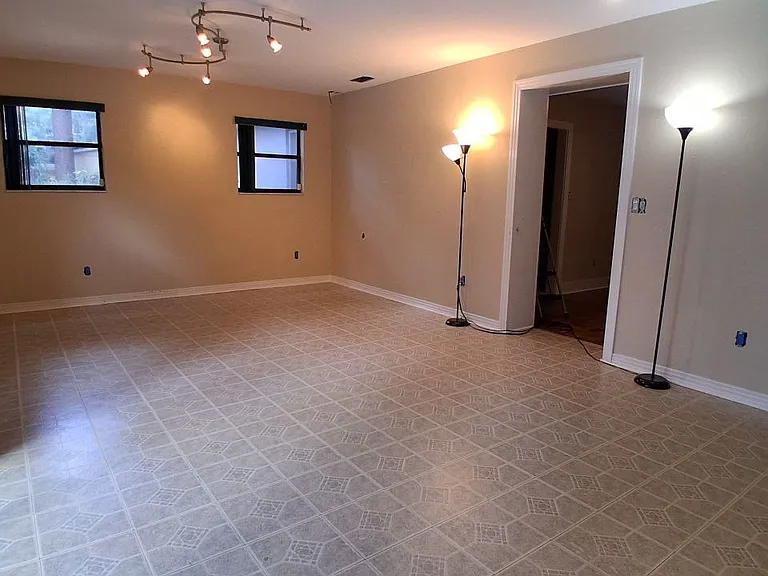 1016 NW 12th Ave — Photo 14