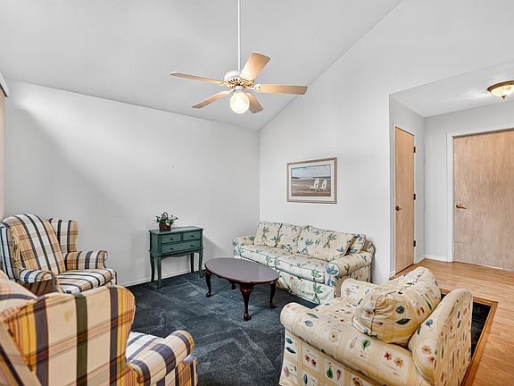 3rd image of 2354 Butternut Bnd