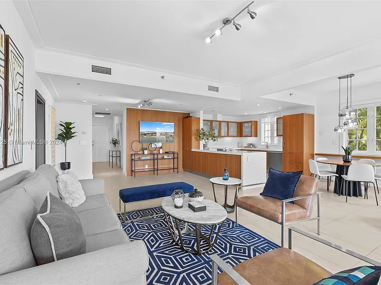19127 Fisher Island Dr #19127 — Photo 4