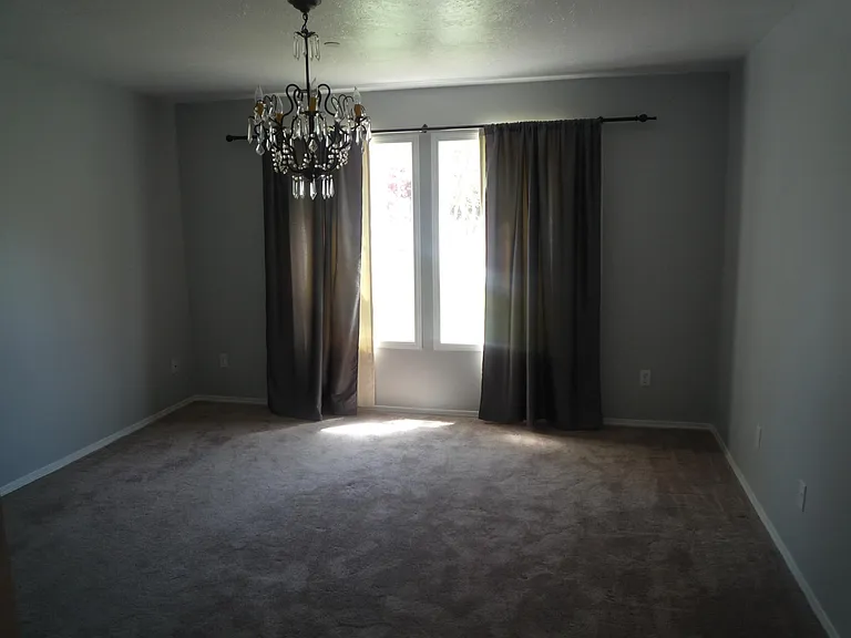 2449 Tolmie Ave — Photo 5