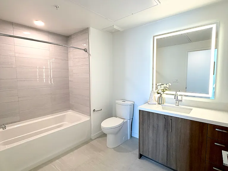 Lux Catalina — Photo 4