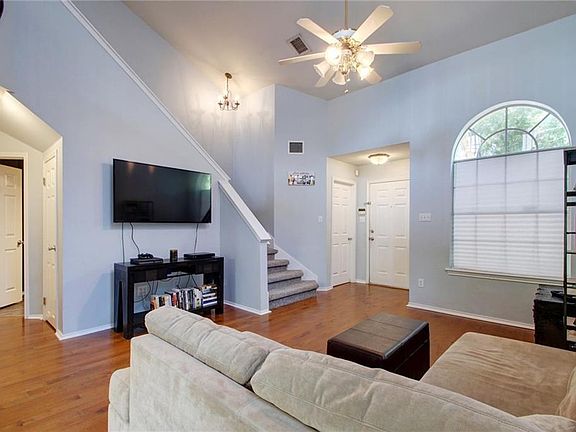 3rd image of 2604 Claudia Dr