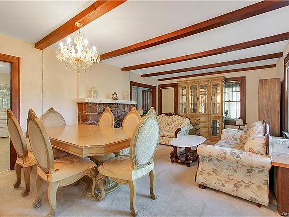 5th image of 30 Haven Ct