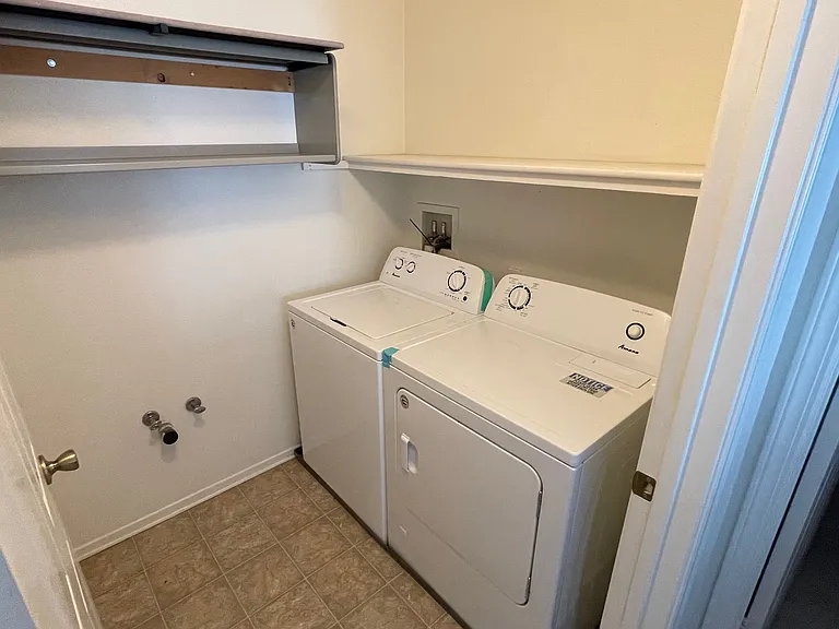 1671 Catania Dr — Photo 18