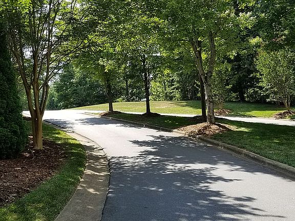 Entrance to East Shores