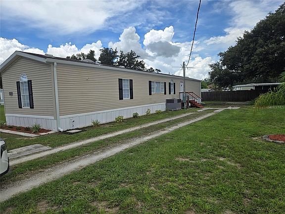2nd image of 16127 NARROW STREET