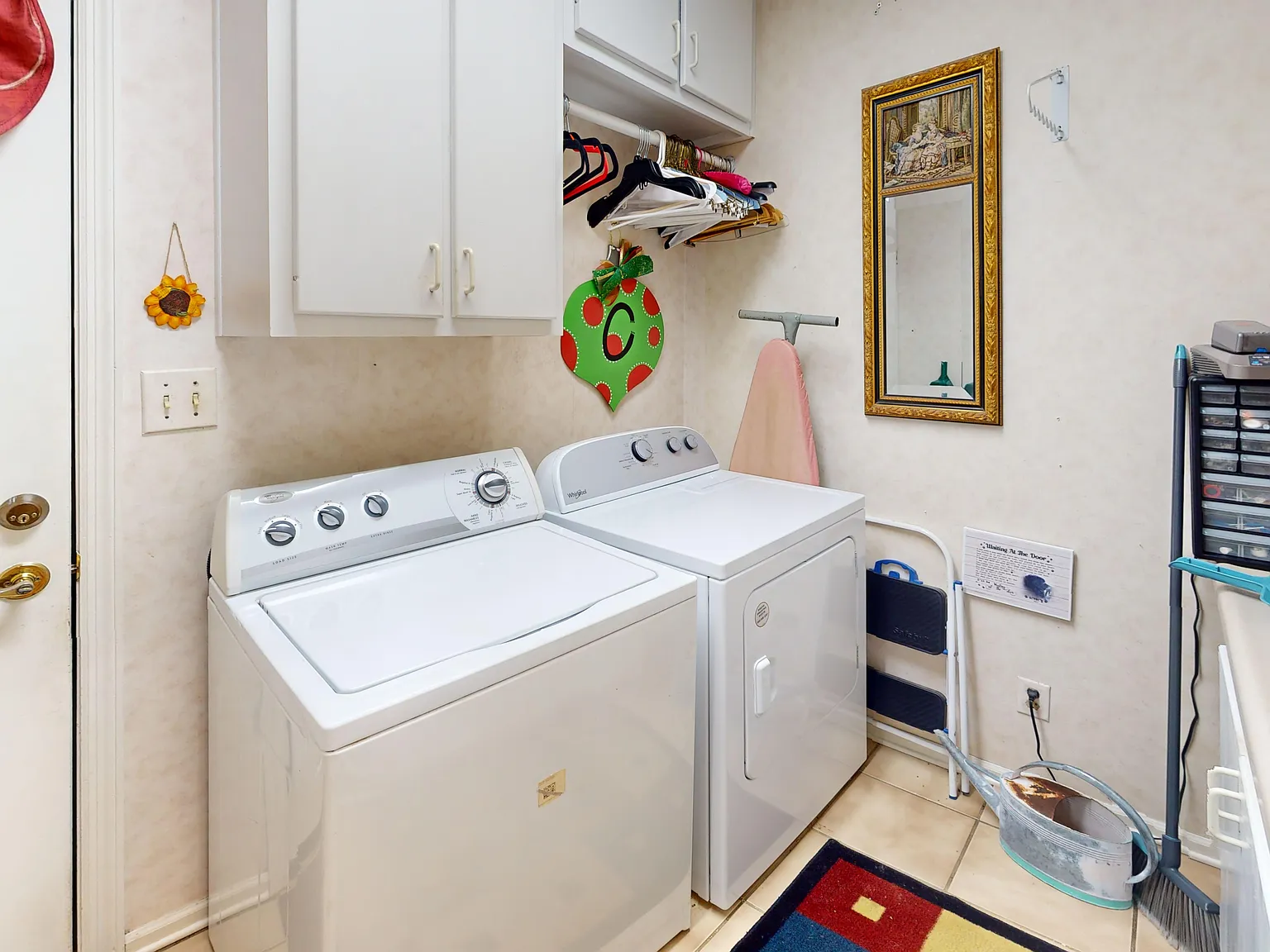 3 bed, 2090 sqft, $2,200 — Photo 3