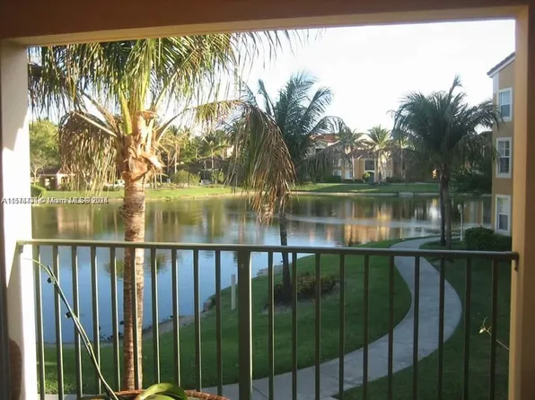 (undisclosed Address), Hollywood, FL 33025