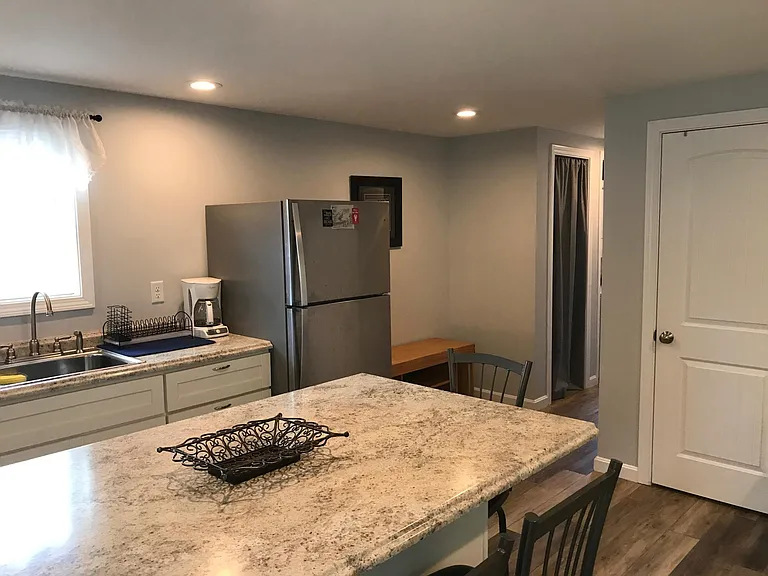 88 Carll Ave — Photo 6