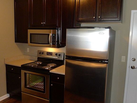 4th image of 2821 Talon Dr Unit 103