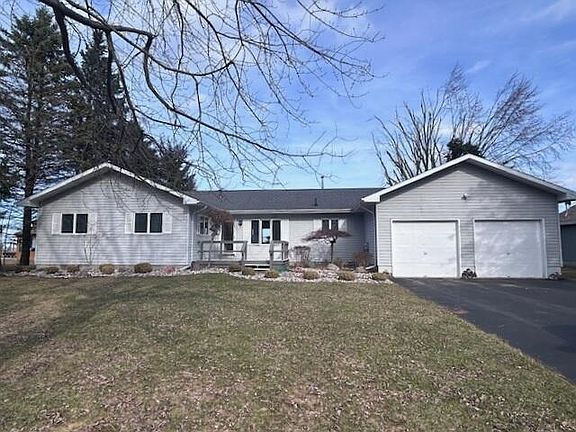 2nd image of 5746 N Ridge Rd