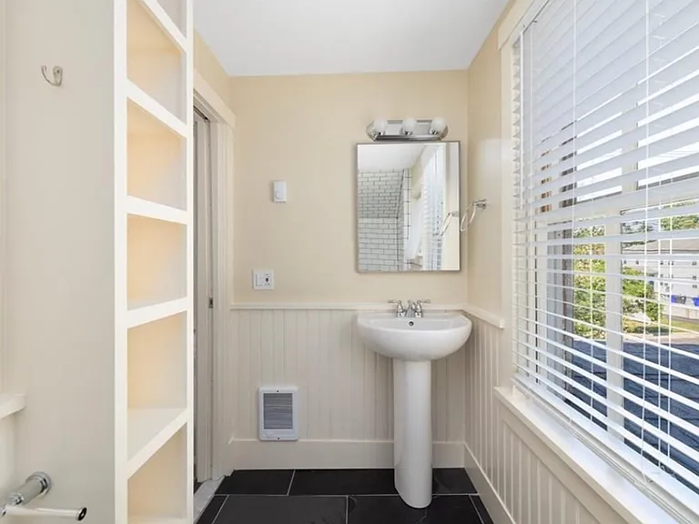 1934 Smith St #2 — Photo 13