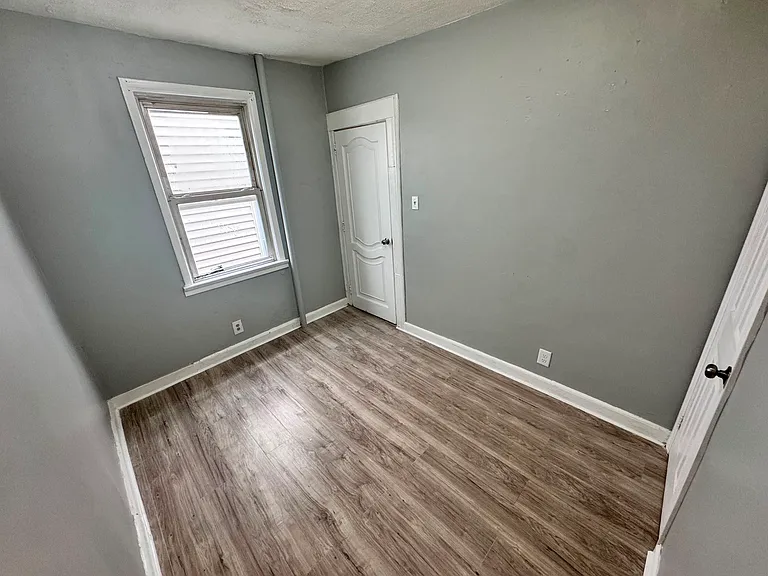229 Jefferson St #2F — Photo 3