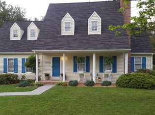10 Parwood Ct, Johnson City, TN 37601